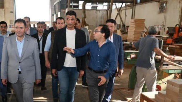 الصناعة تطلق حزمة تيسيرات لتعزيز تنافسية مصانع دمياط
