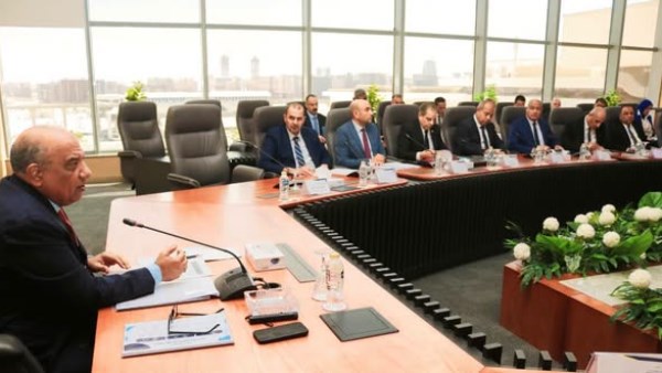 وزير الكهرباء يتابع منظومة إصدار الفواتير وشكاوى المواطنين