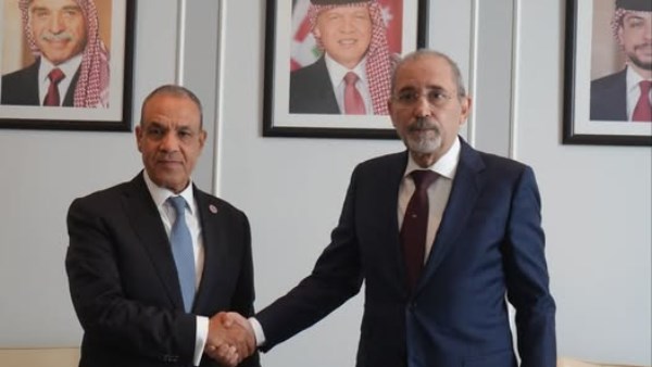وزير الخارجية