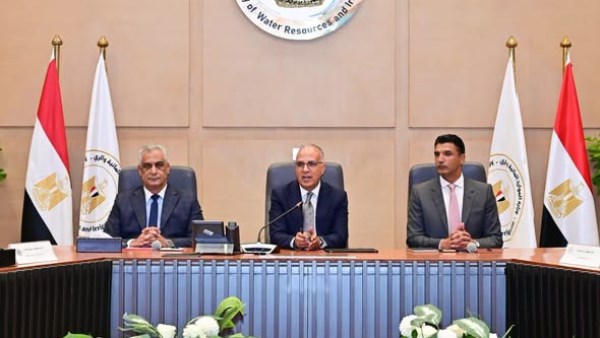 وزراء “الري” و"الصناعة" و"الإنتاج الحربي" 