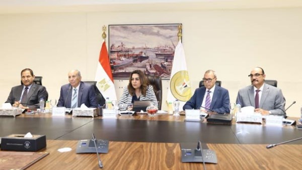 الدكتورة منال عوض