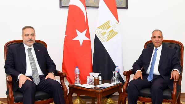 وزير الخارجية ونظيره التركي