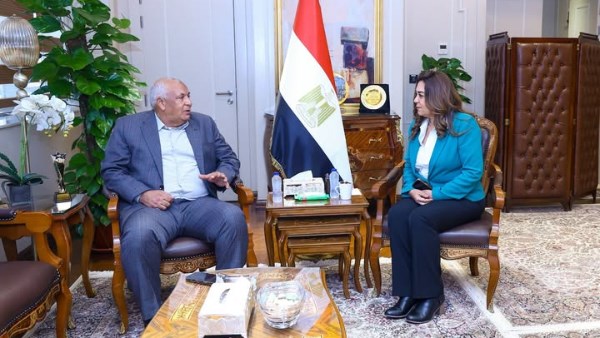 الدكتورة منال عوض