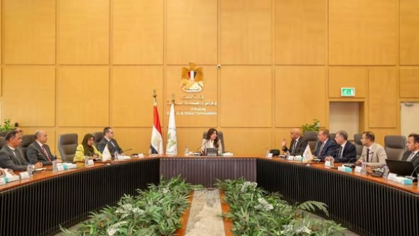وزيرة الإسكان