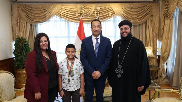 وزير الاتصالات