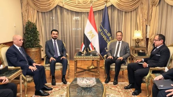 وزير الاتصالات