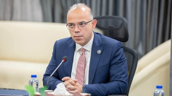 وزير الاستثمار 