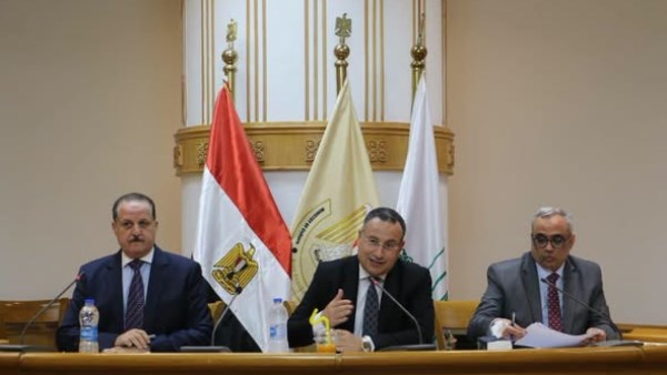 الدكتور عبد العزيز قنصوة، وزير التعليم العالي