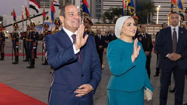  السيدة انتصار السيسي ترحب بالرئيس الصيني وقرينته: أهلًا وسهلًا بكم في مصر