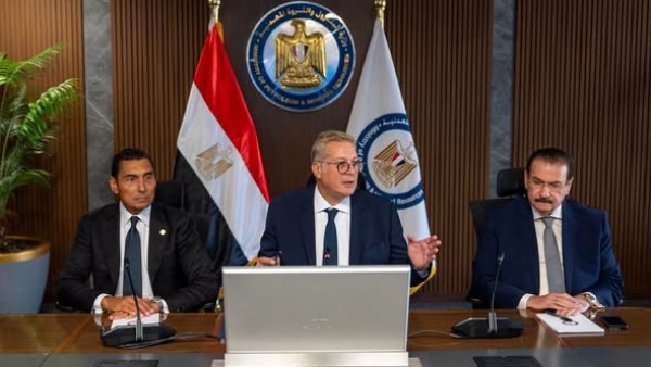 اجتماع لبحث تطوير أندية بتروجيت وإنبي وبترول أسيوط وتعزيز التعاون الرياضي