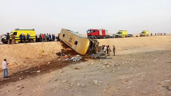 محافظ جنوب سيناء يكشف عن مستجدات حادث انقلاب أتوبيس نويبع