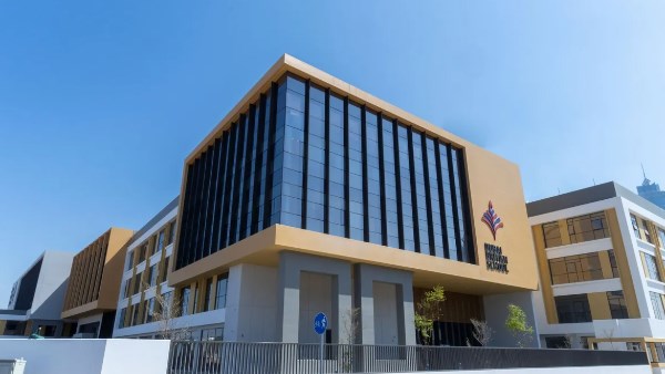 تعليم القابضة الإماراتية تبحث بدائل تمويلية لتعزيز النمو