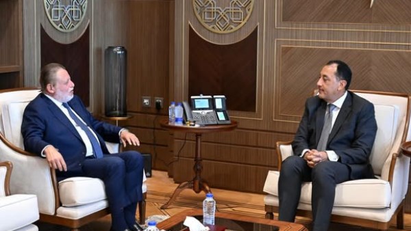 تنسيق حكومي مصرفي لتعزيز الاحتياطيات وخفض التضخم وزيادة التدفقات الدولارية