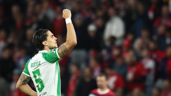 ريال بيتيس يقلب تأخره ويفوز على ليل في دوري أبطال أوروبا