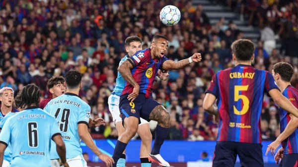 برشلونة يتغلب على فينورد الهولندي بخماسية في دوري أبطال أوروبا