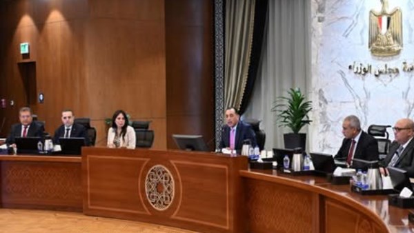 وزيرة الإسكان: حصر المشروعات المتعثرة وحماية حقوق الحاجزين.. واتحاد مهني جديد لتنظيم القطاع العقاري وفض المنازعات