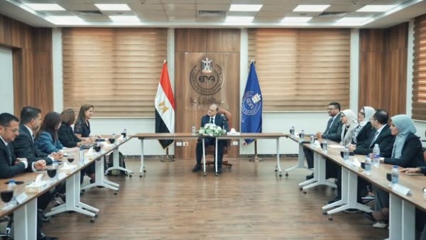 «نوفارتس» تبحث مع هيئة الدواء فرص الاستثمار والتوسع في التصنيع الموجه للتصدير
