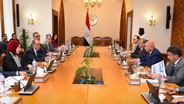 وزيرا الخارجية والنقل يناقشان احتياجات قطاع النقل ومشروعاته المستقبلية