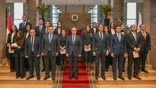 وزير الاستثمار يشهد أداء اليمين للدفعة الجديدة من أعضاء التمثيل التجاري