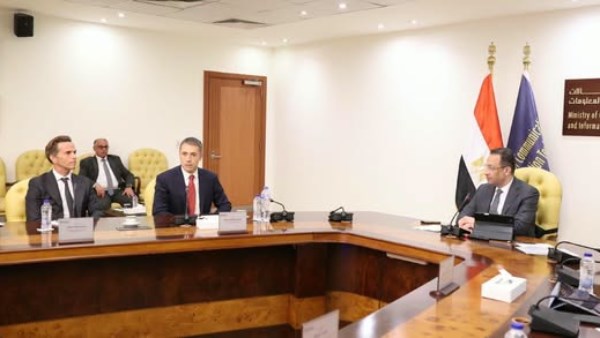 وزير الاتصالات يبحث مع إنفيديا دعم منظومة الذكاء الاصطناعي في مصر