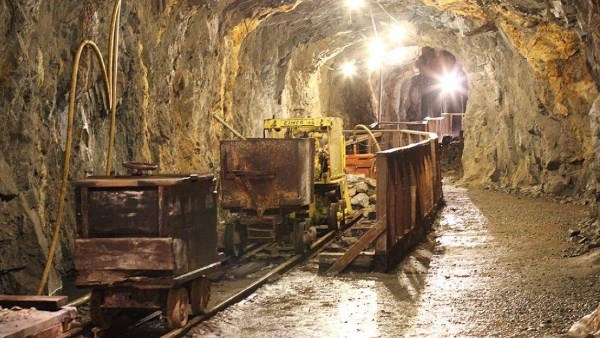 300 إلى 320 مليون دولار استثمارات مستهدفة لإنشاء مصنع استخلاص الذهب بـ«إيقات»