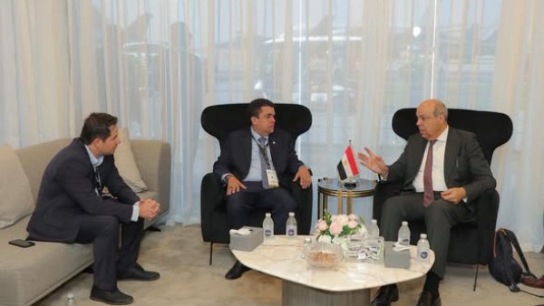  وزير الطيران المدني