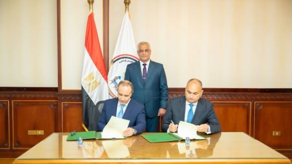 وزير الإنتاج الحربي