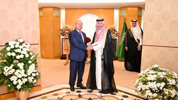 السفير السعودي ووزير النقل