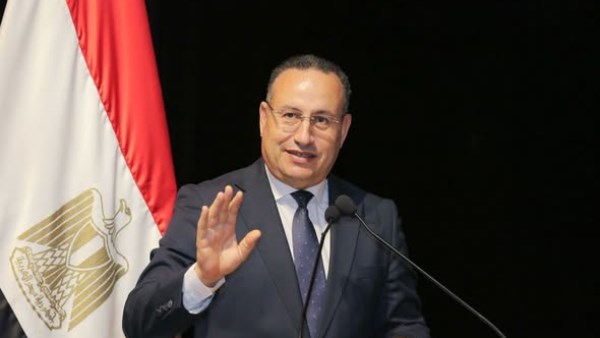 الدكتور عبدالعزيز قنصوة