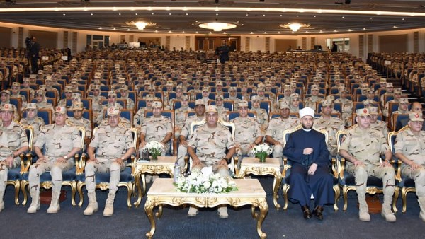 وزير الدفاع والإنتاج الحربى