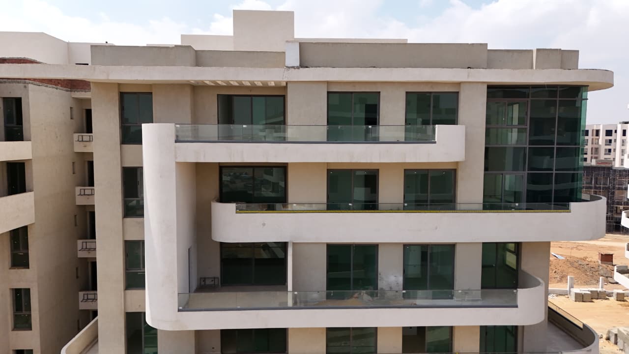 شركة Cornerstone Development تفي بالتزاماتها وتُسلِّم The Curve ...